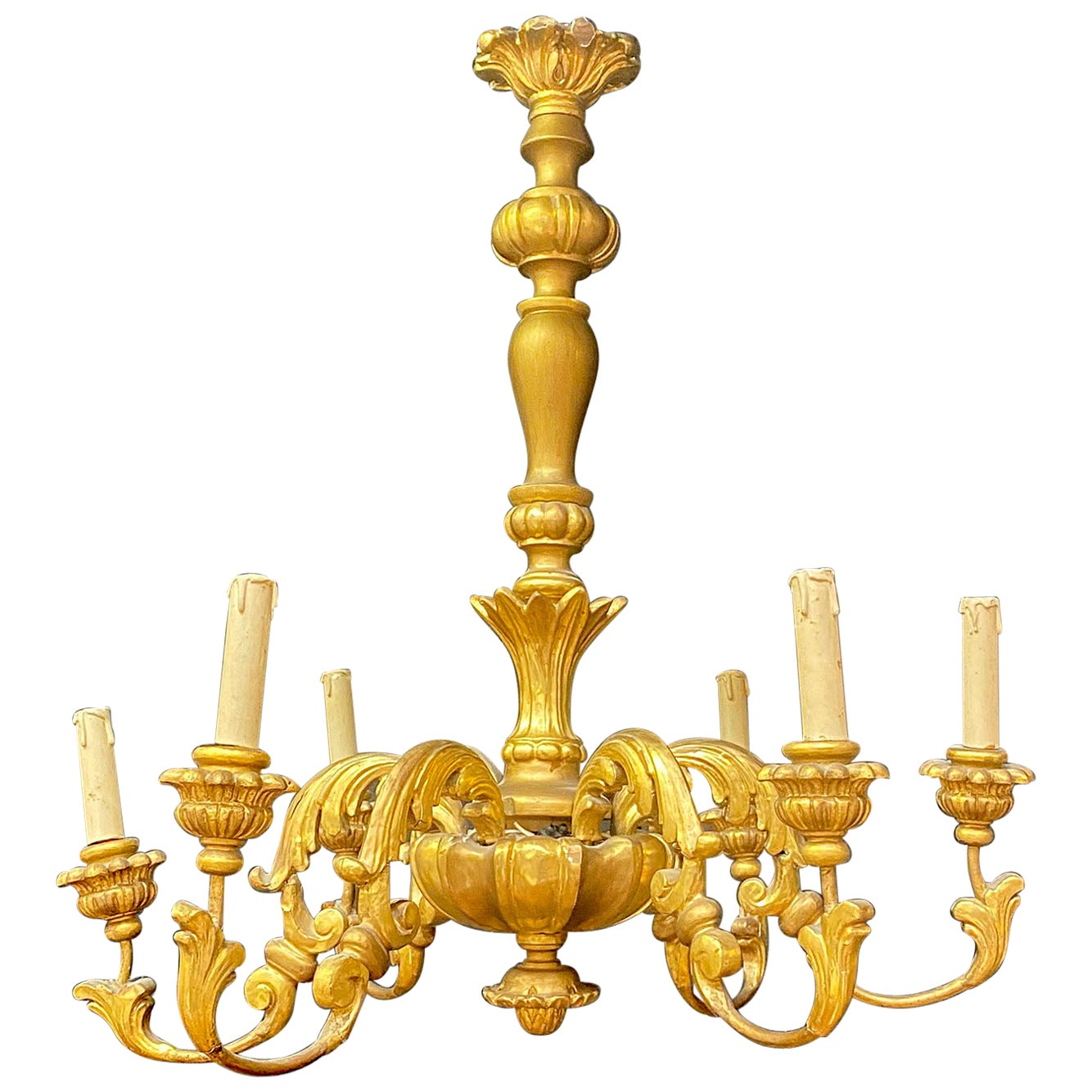 Charming  Neo baroque Chandelier in giltwood circa 1950 For Sale