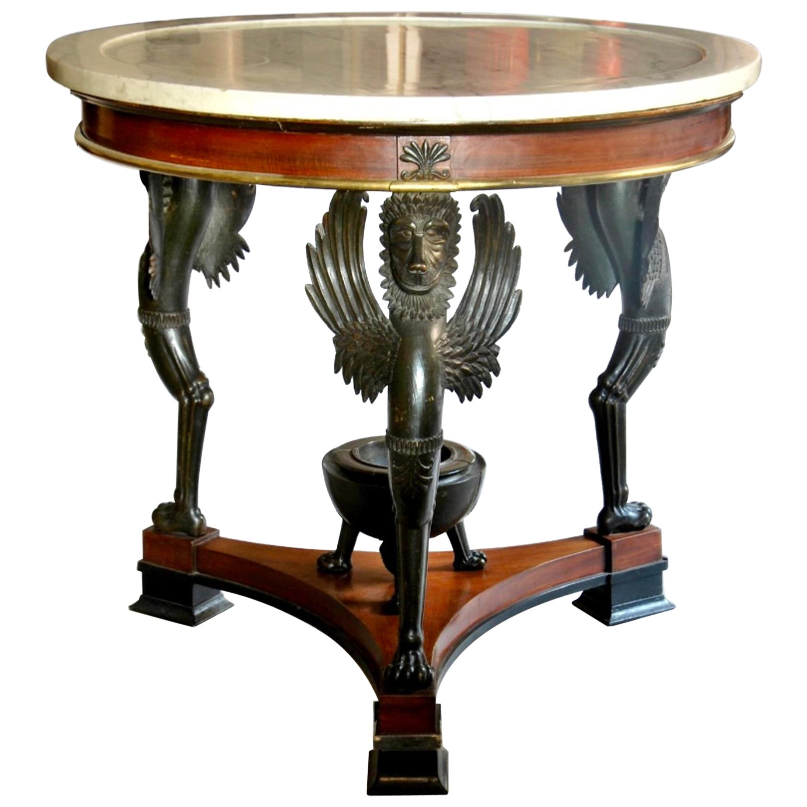 Table Gueridon Empire suédoise du 19e siècle à plateau de marbre