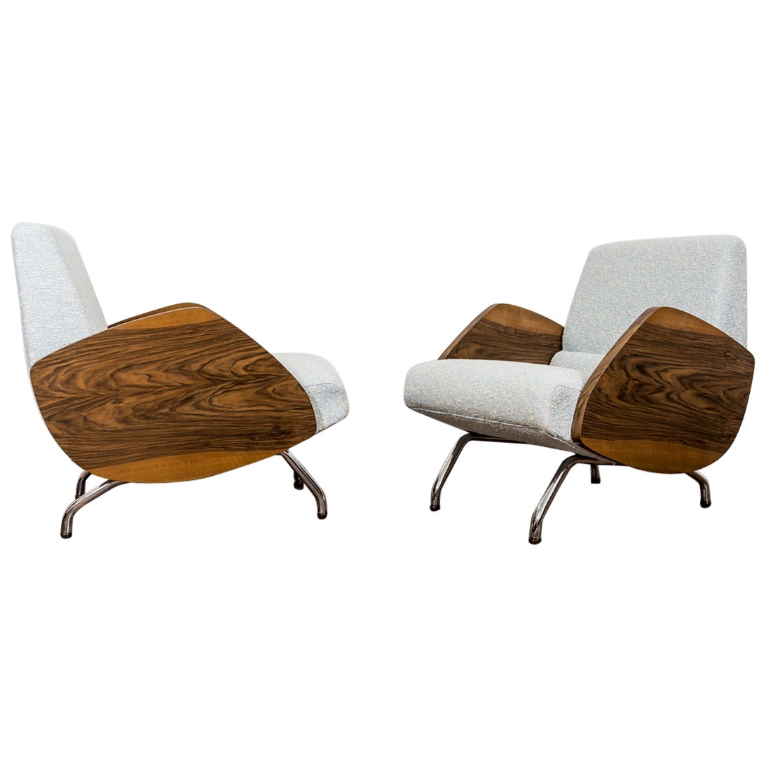 Pair of lounge chairs in Kvadrat/Sahco Boucle "360" by Janusz Różański, 1950's  For Sale
