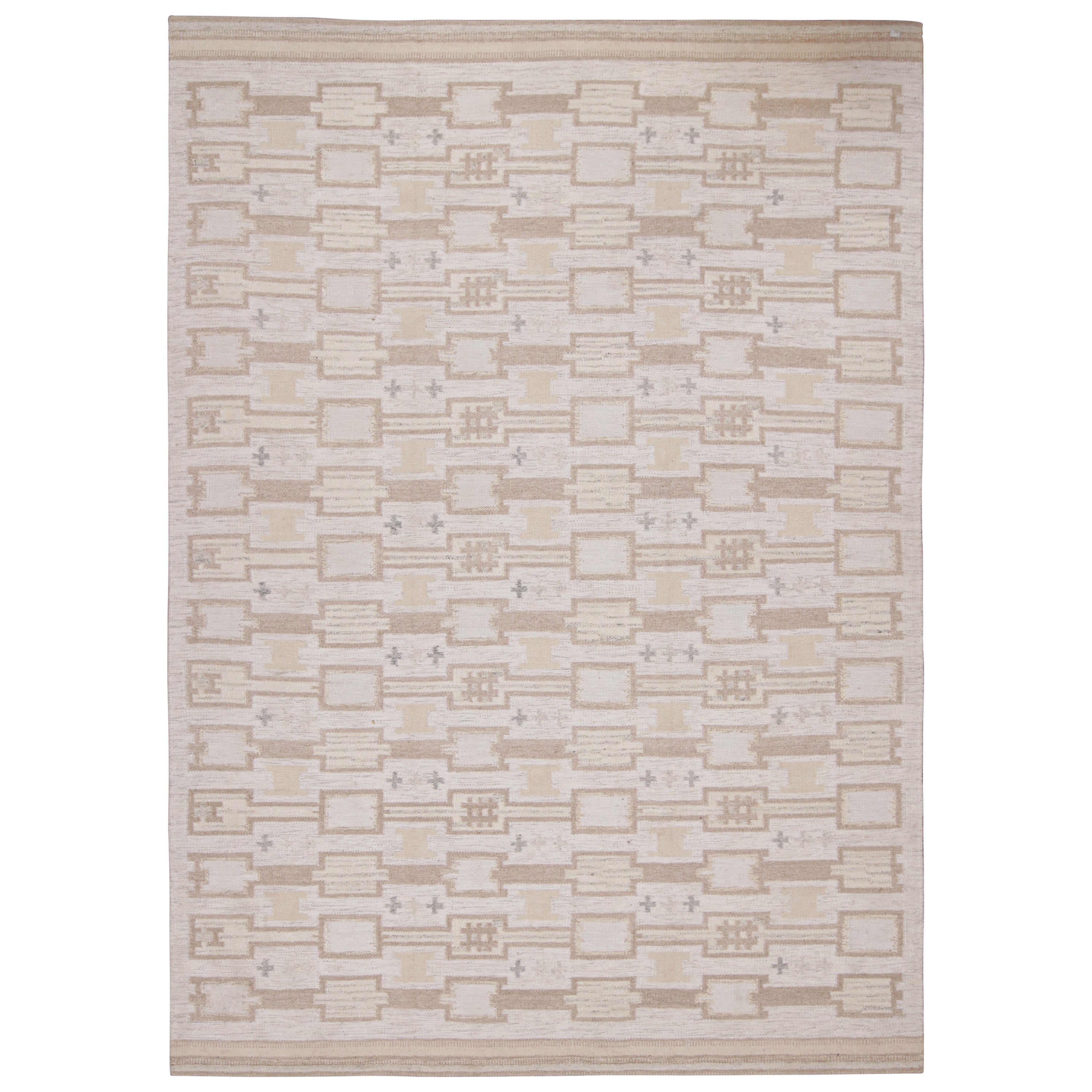 Rug & Kilim’s Scandinavian Style Kilim in White & Beige-Brown Geometric Pattern For Sale