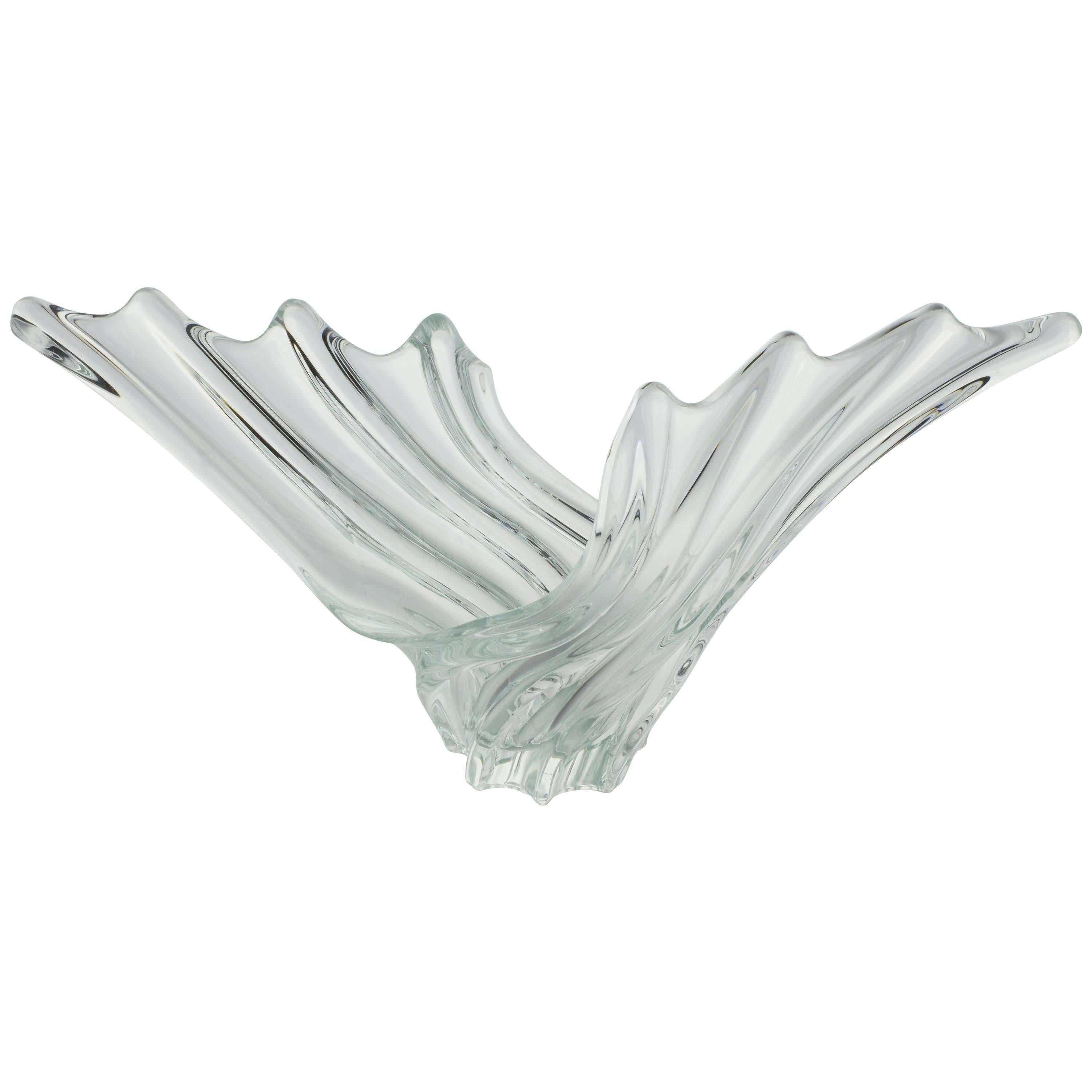 Vannes French Crystal Bowl in Swirl Wing Design