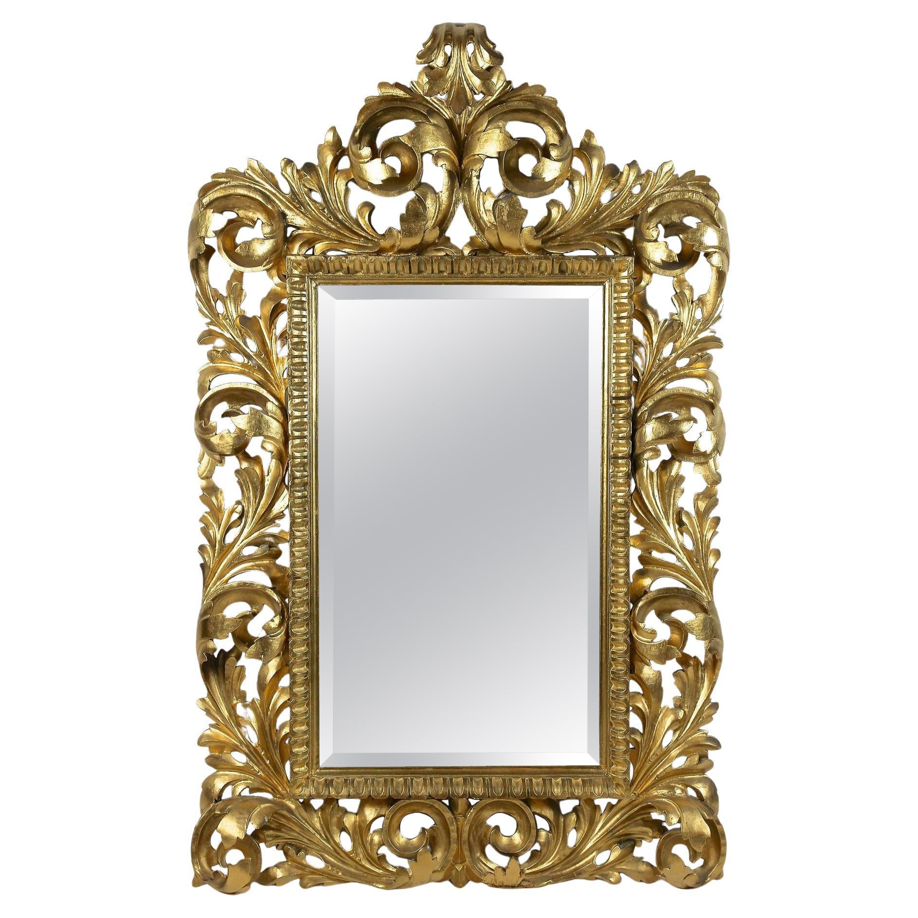 Vergoldeter Florentine-Spiegel des 19. Jahrhunderts, durchbrochen gearbeitet, Italien um 1890