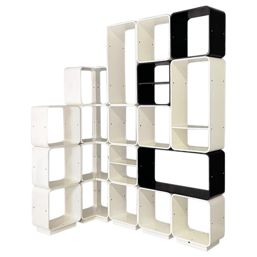 Modernes italienisches modulares schwarz-weißes Bücherregal von Carlo de Carli für Fiarm, 1970er Jahre