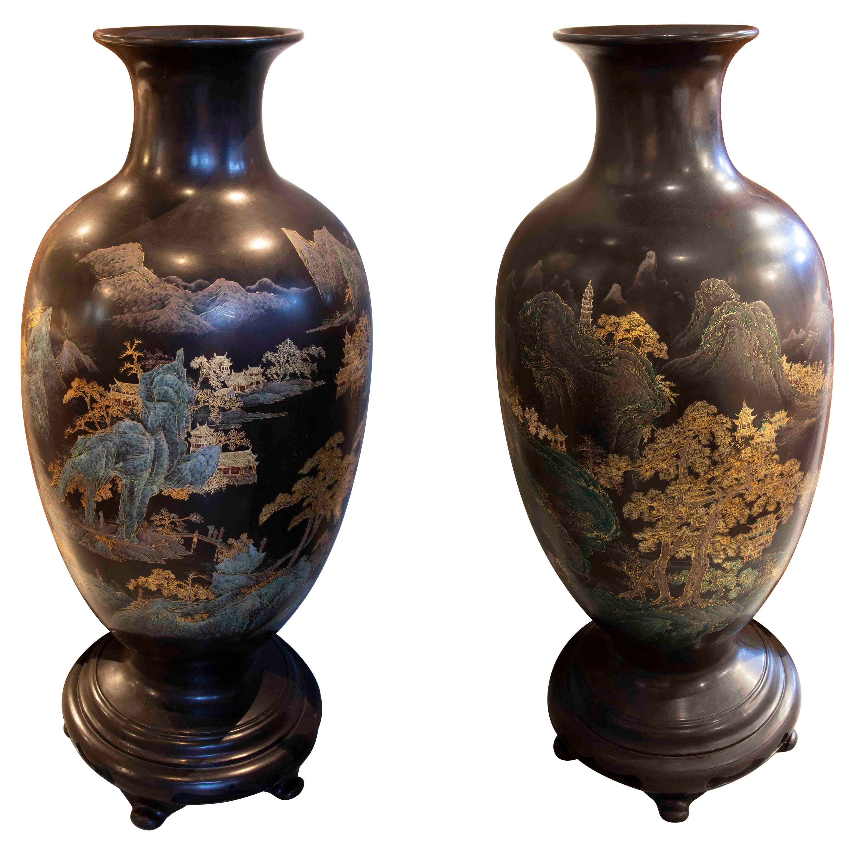  Oriental Pair of Hand-Painted Lacquer Vases with Wooden Base For Sale