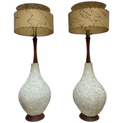 Mid Century Modern Teak Popcorn Base Tischlampen - Paar