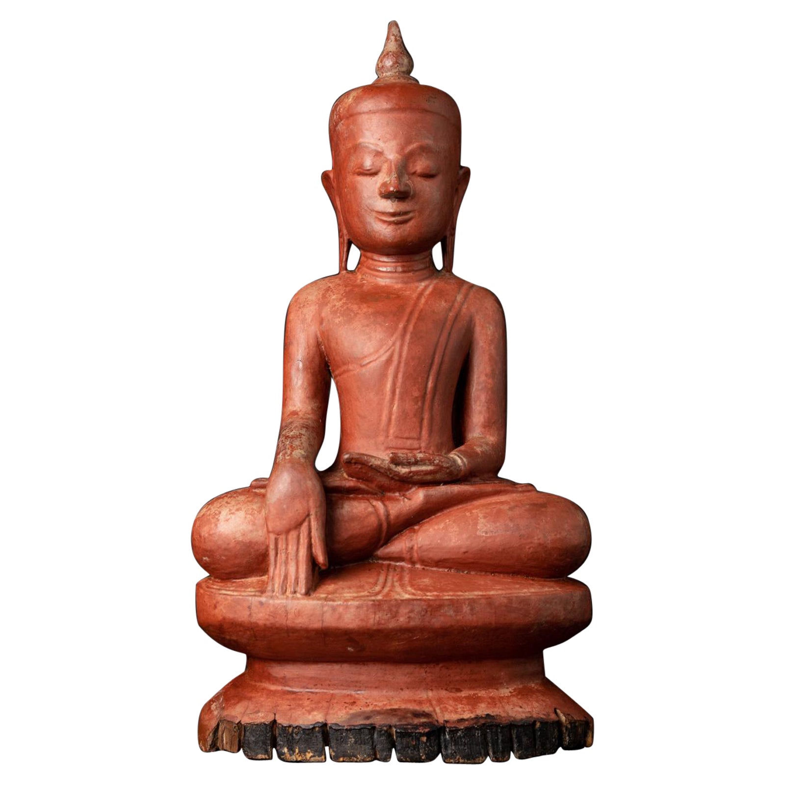 18th century antique wooden Burmese Buddha statue in Bhumisparsha Mudra For Sale