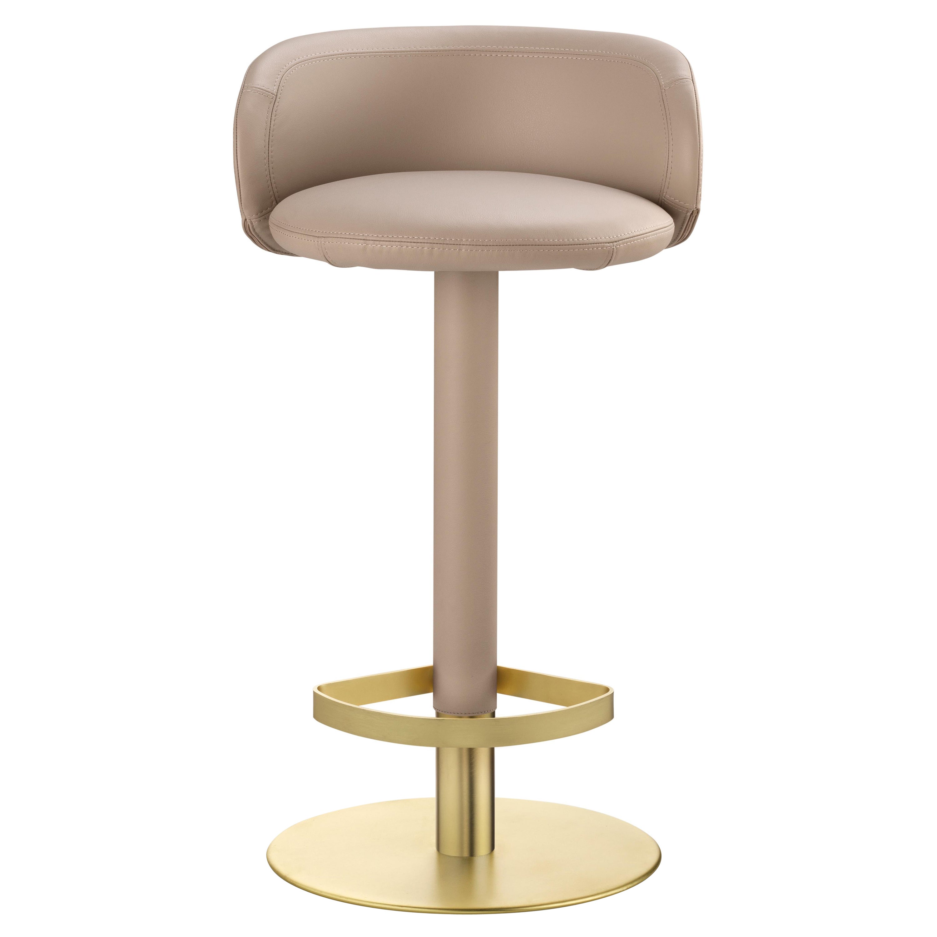 Tabouret Alfred Structure en cuir et cuir+satin laiton, fabriqué en Italie