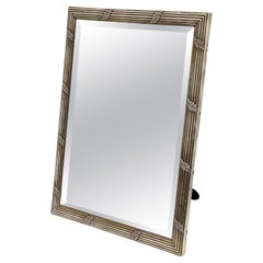 Miroir de courtoisie ou de table sur pied en A Silver avec verre biseauté