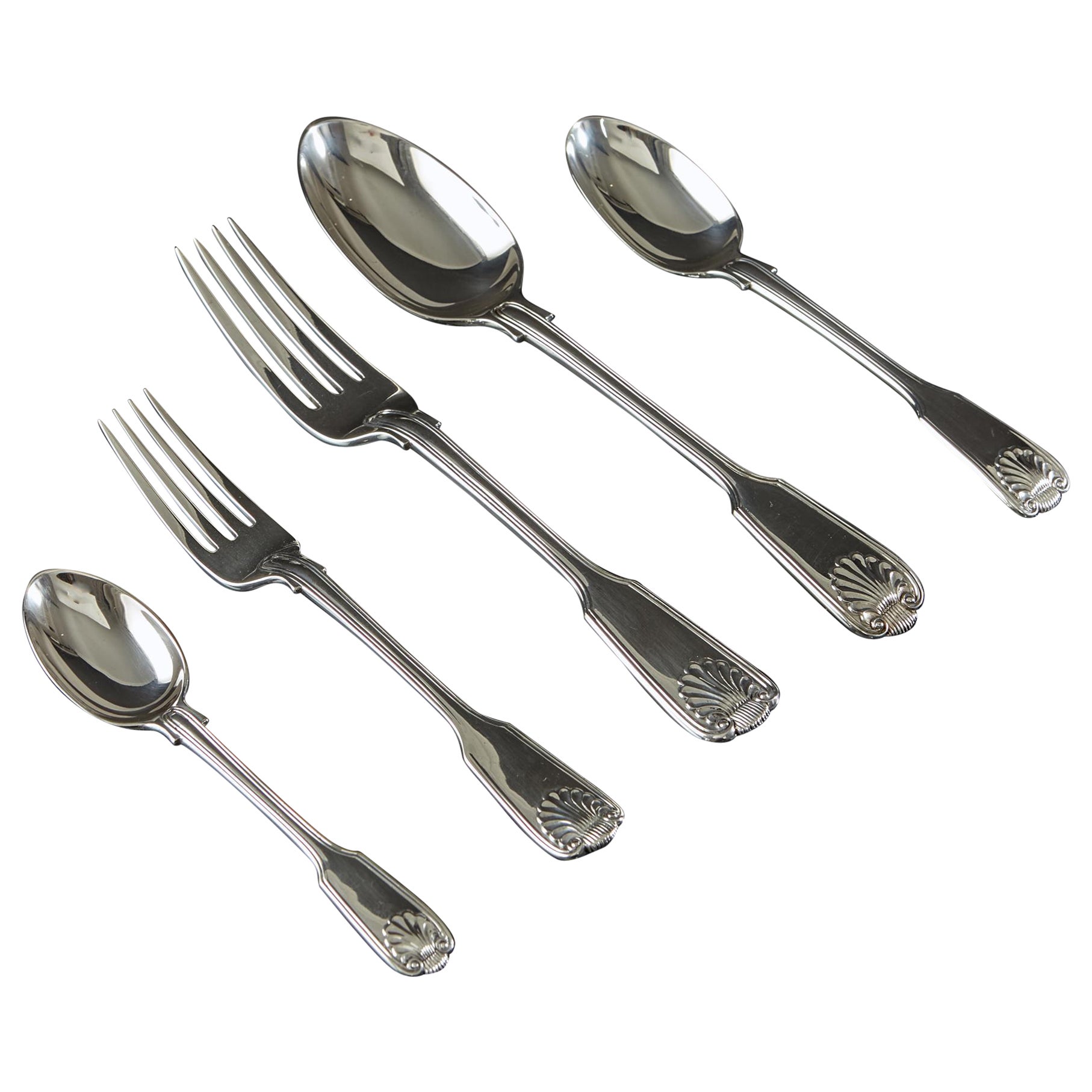 Set hand-forged Fiddle Thread & Shell silver cutlery for 12 For Sale