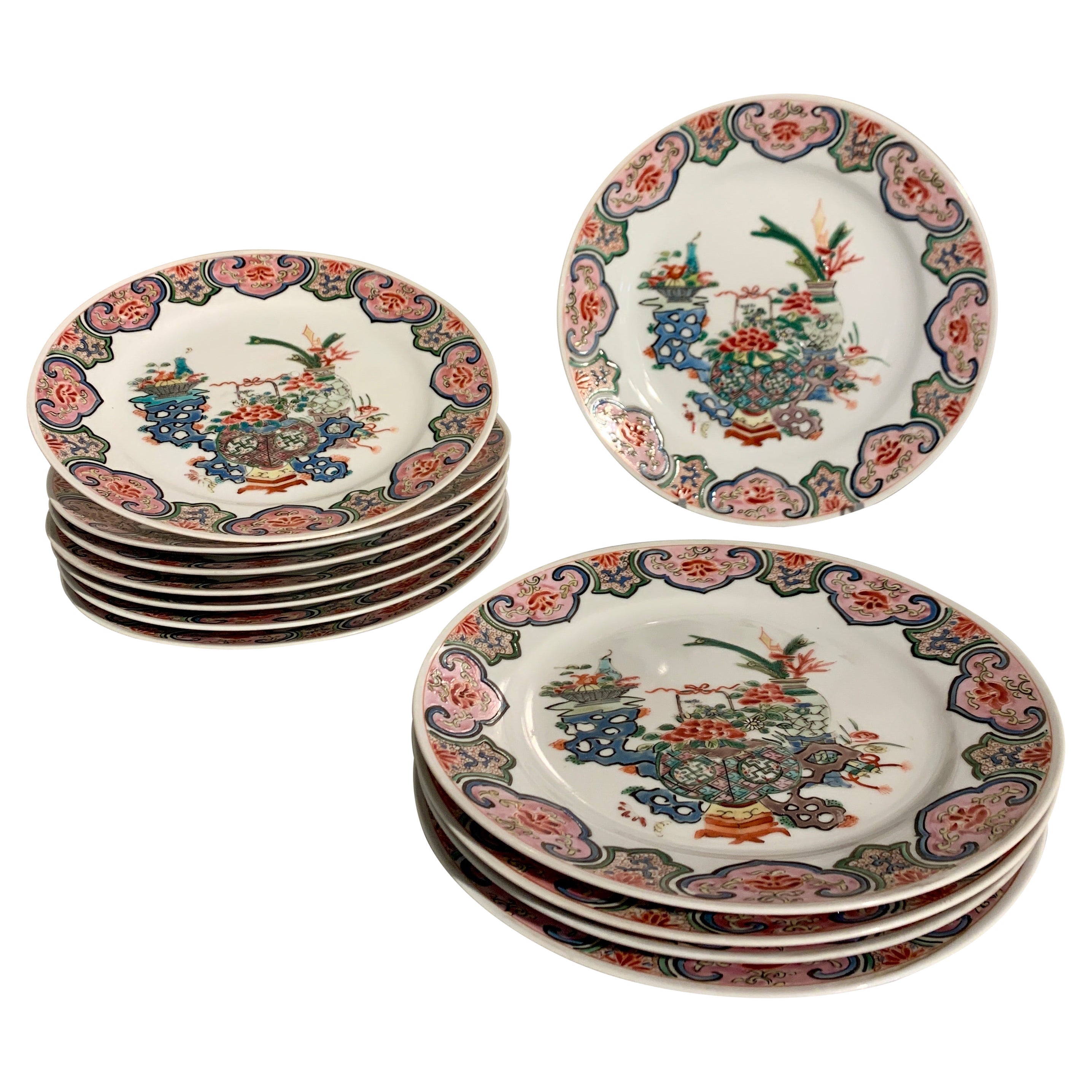 Set of 12 Chinese Famille Rose Porcelain Dinner Plates, late 20th century, China