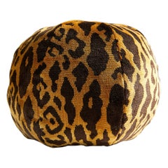 Coussin sphérique léopard
