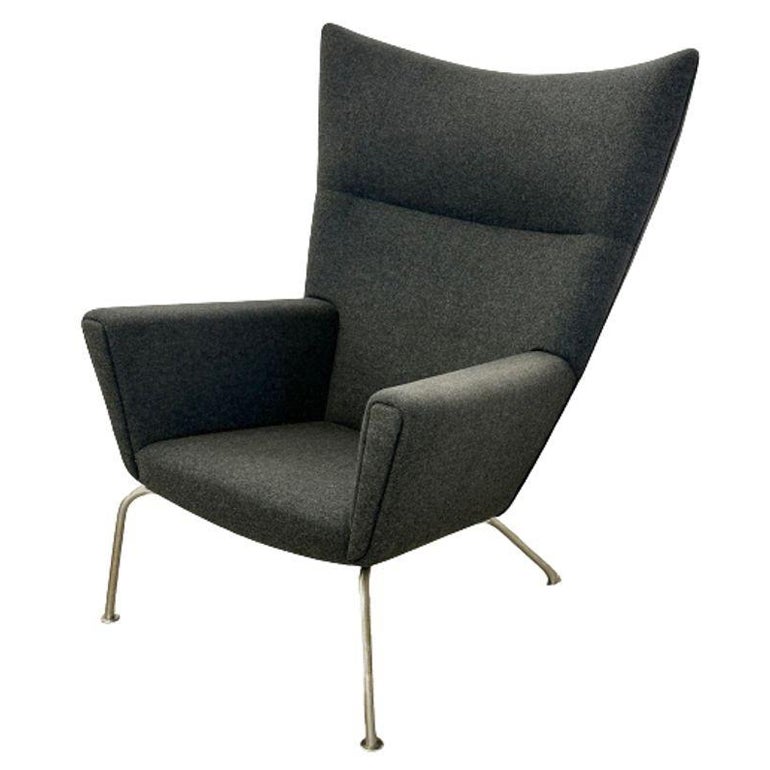 Fauteuil à oreilles/chaise longue moderne du milieu du siècle dernier de Hans Wegner pour Carl Hansen, étiqueté en vente