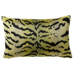 Tigre Lumbar Pillow