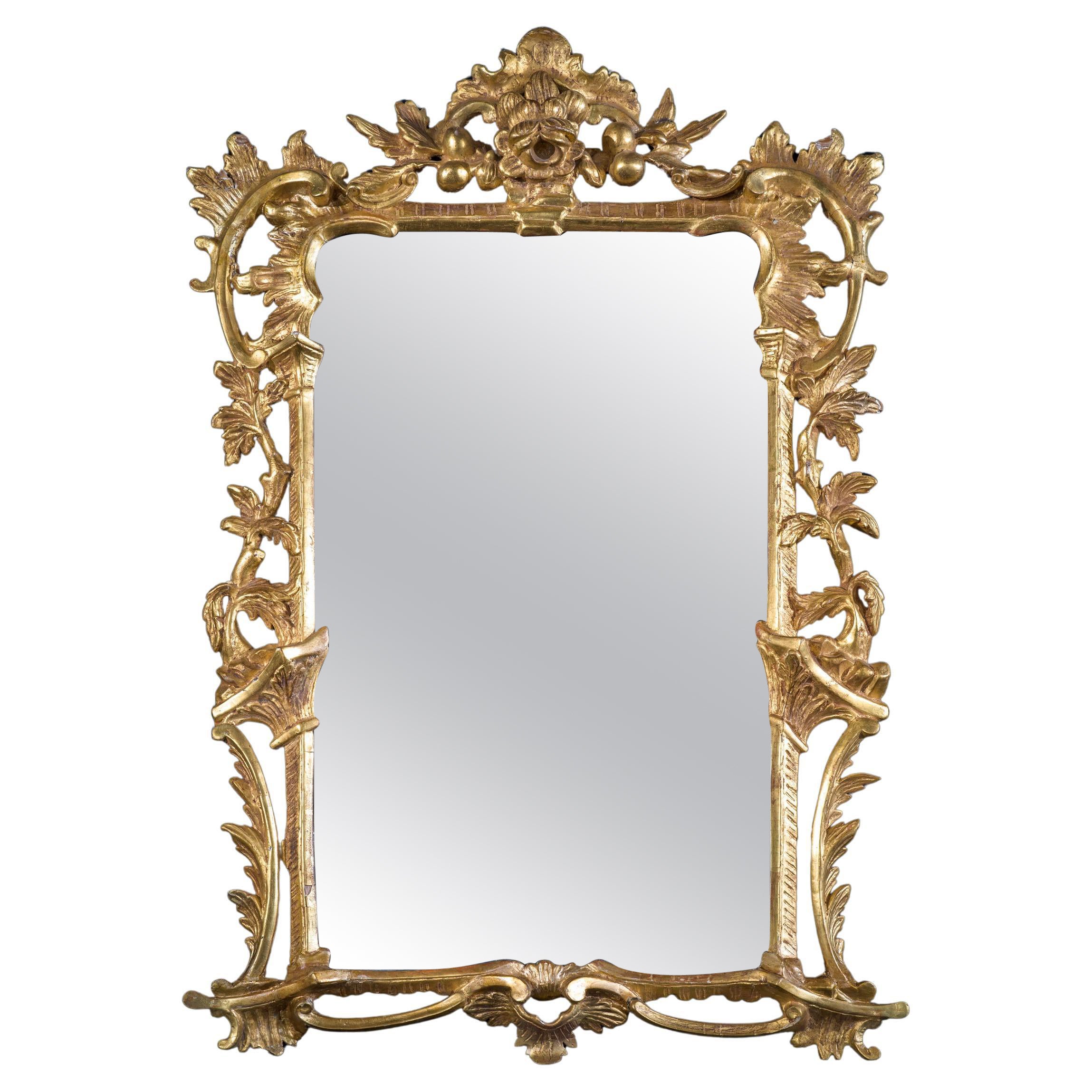 A fine George III Giltwood Wall Mirror For Sale