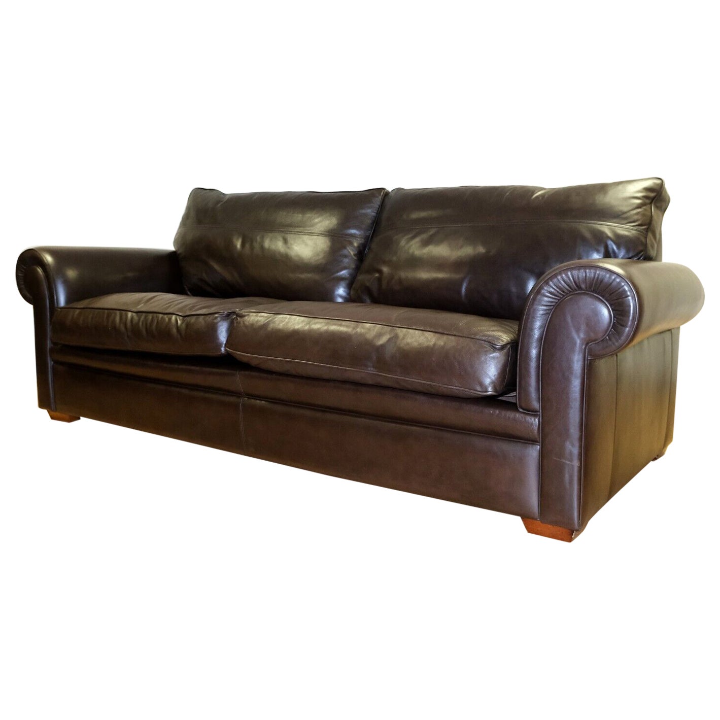 STUNNiNG DURESTA GARRICK THREE SEATER BROWN LEATHER SOFA ON CLASSIC SCROLL ARMS For Sale