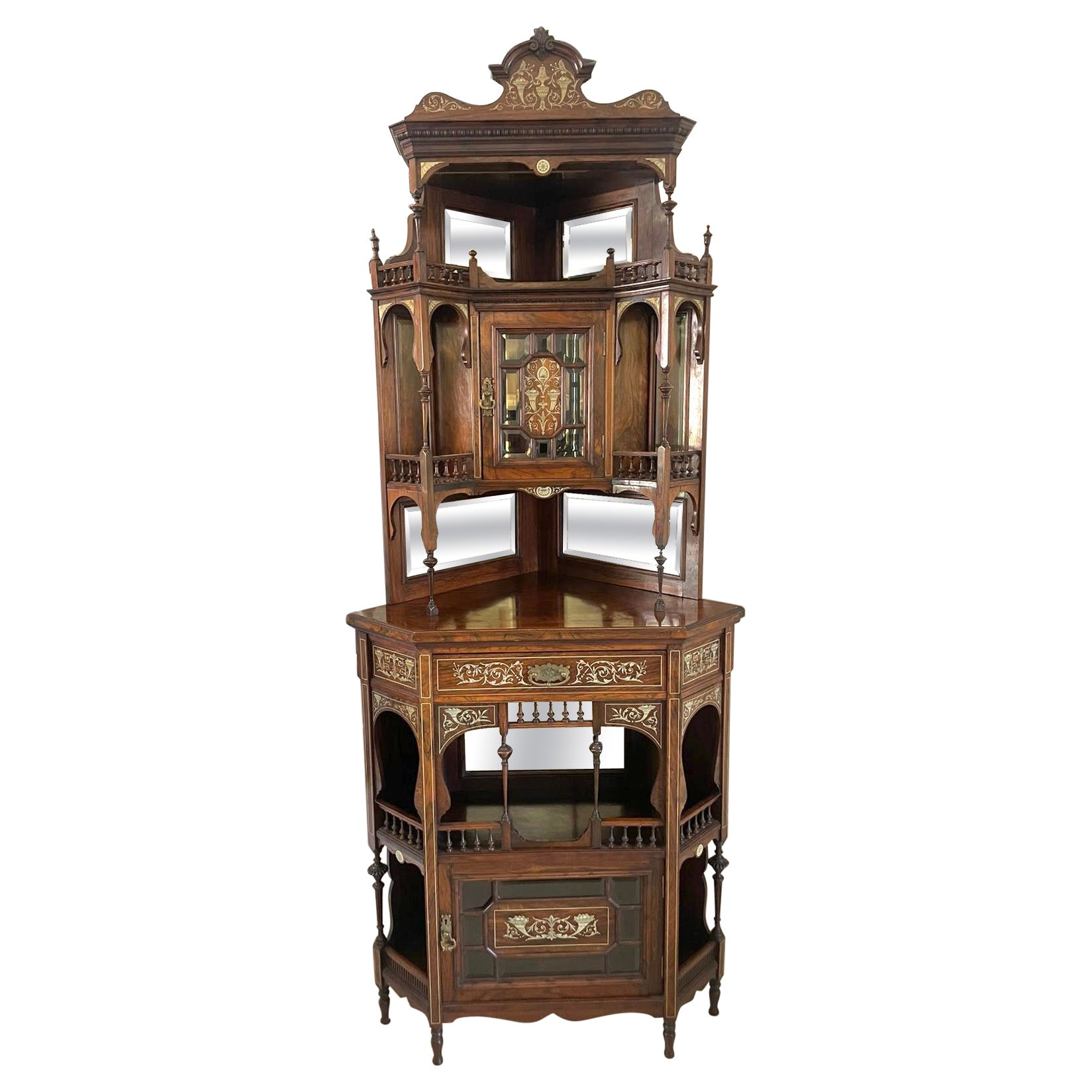 Mobile ad angolo intarsiato in palissandro antico di qualità eccezionale di Maple & Co. in vendita