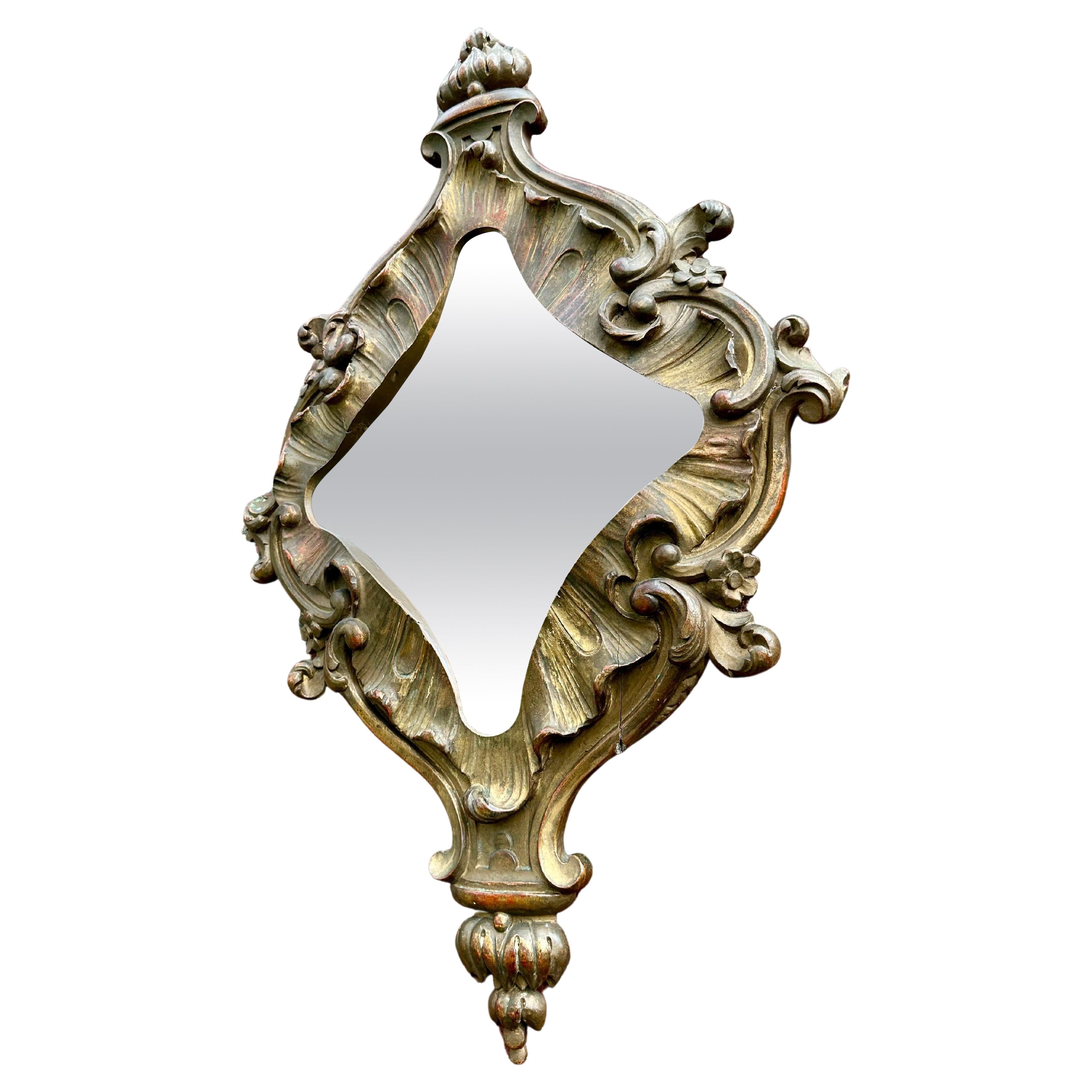 Magnifique design, miroir mural néo-baroque ancien sculpté et doré à la main