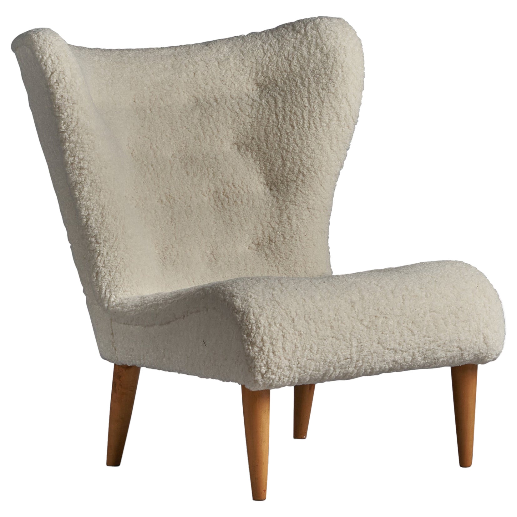 Swedish Designer, Slipper Chair, Bouclé Fabric, Wood, Sweden, 1940s For Sale