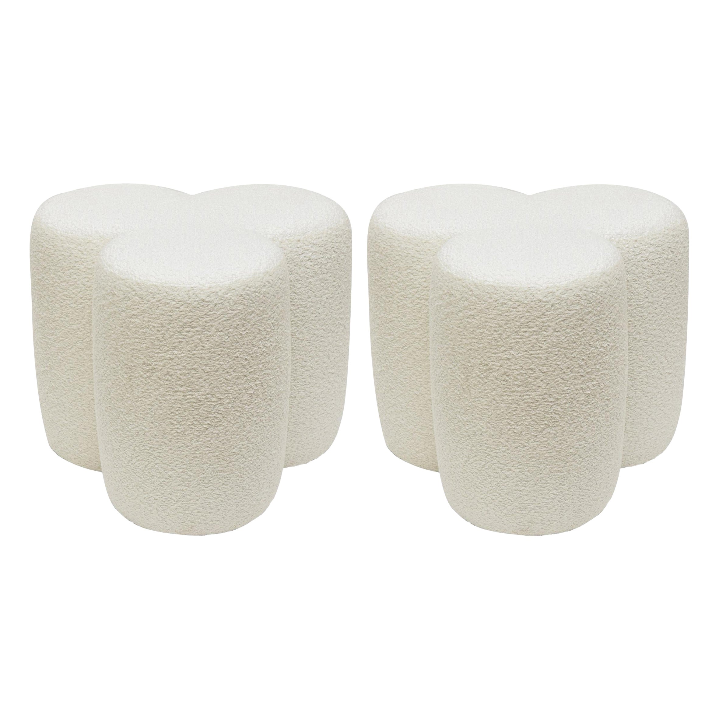 Pouf o panche su misura in edizione limitata con tappezzeria in bouclè bianco sporco in vendita