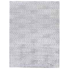 Tapis gris moderne en laine et soie fait à la main avec motif géométrique sans couture