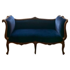 Ancienne banquette française du 19ème siècle en bois doré et velours bleu marine 