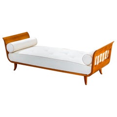 20th Century Paolo Buffa Wooden Daybed with White Mattress for Lietti, 1950s