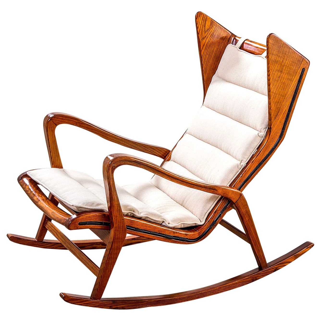 20th Century Cassina Rocking Chair mod. 572 in Wood and Fabric, 1950s For Sale