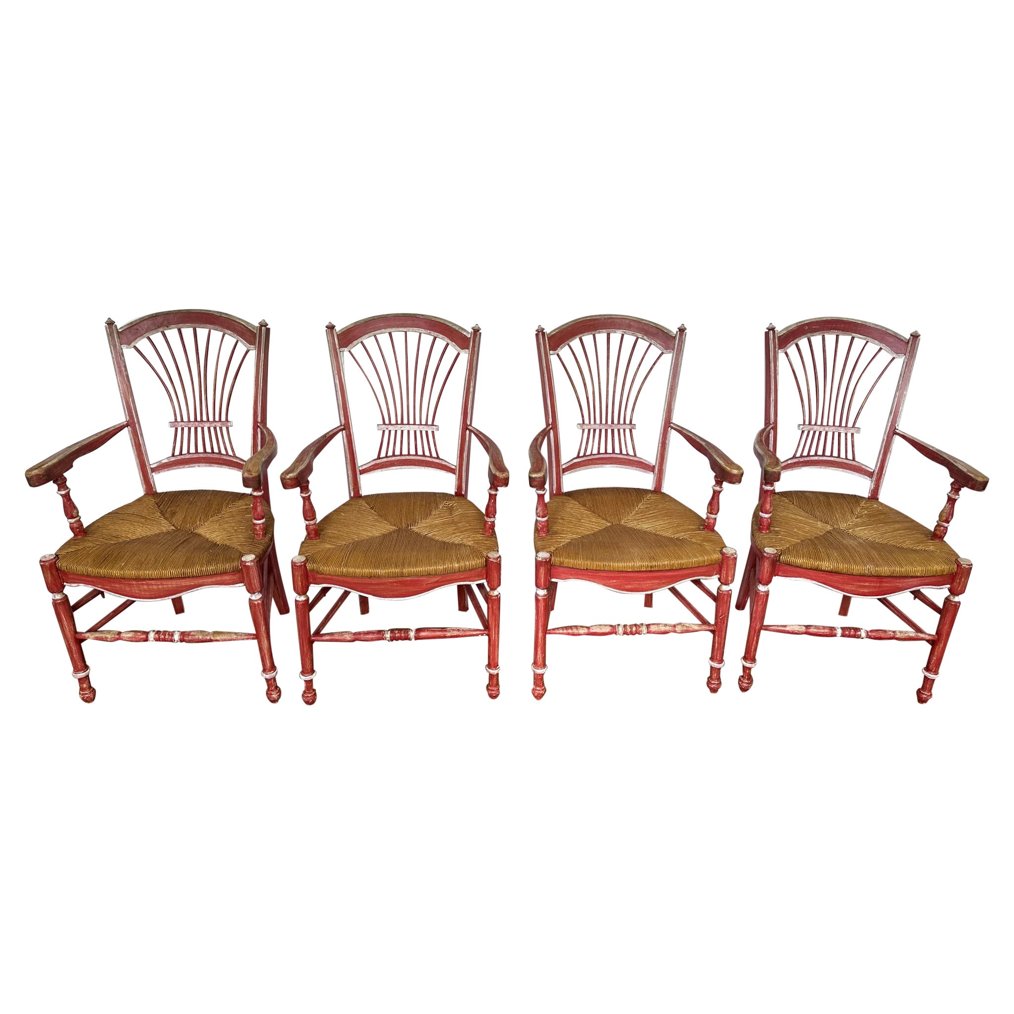 Satz von 4 rot lackierten französischen Vintage-Esszimmerstühlen im Landhausstil mit Binsen-Sitzen