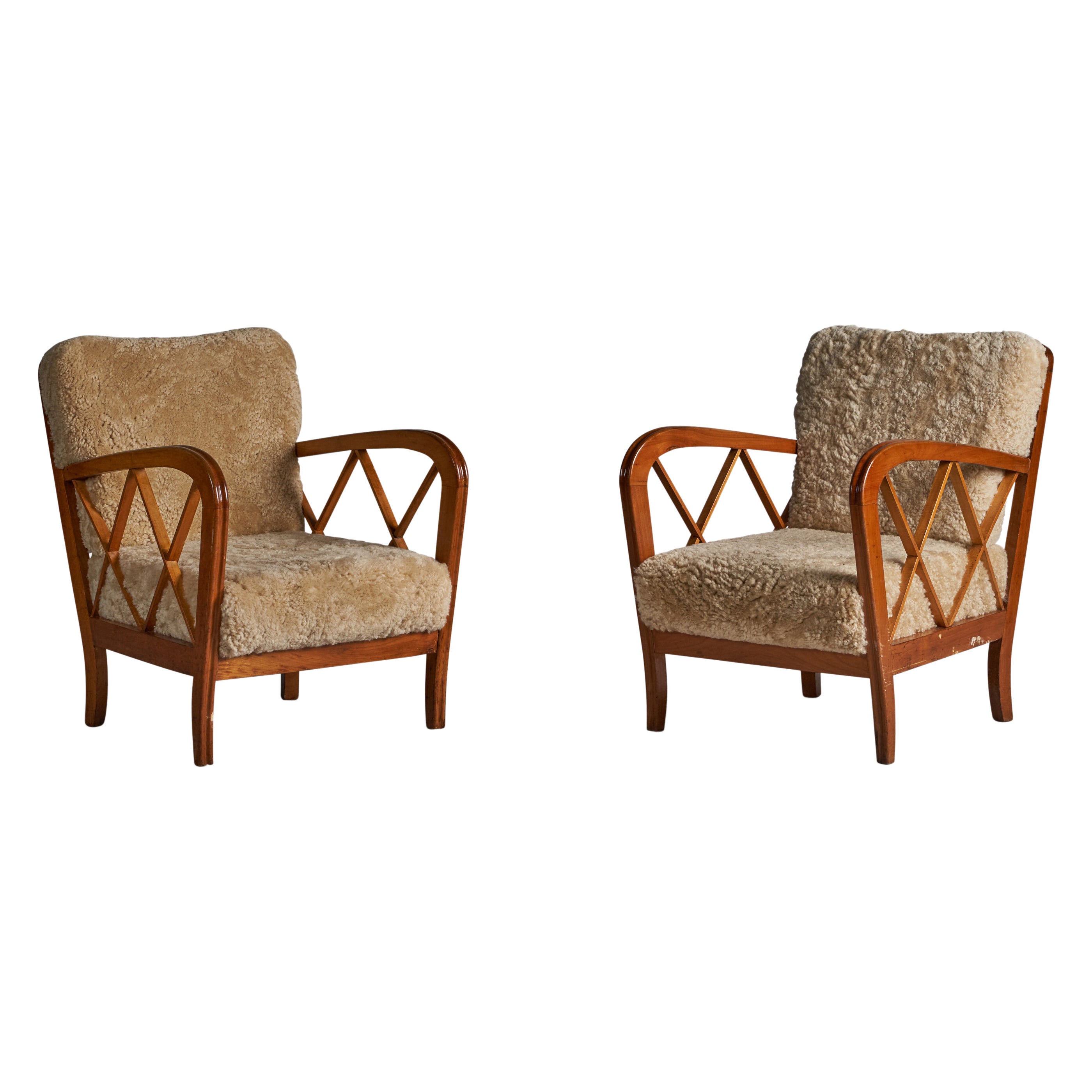 Paolo Buffa Attribution, Lounge Chairs, Walnut, Shearling, Italy, 1940s For Sale