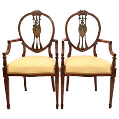 Paire de fauteuils anglais anciens en bois de citronnier, 1890-1910