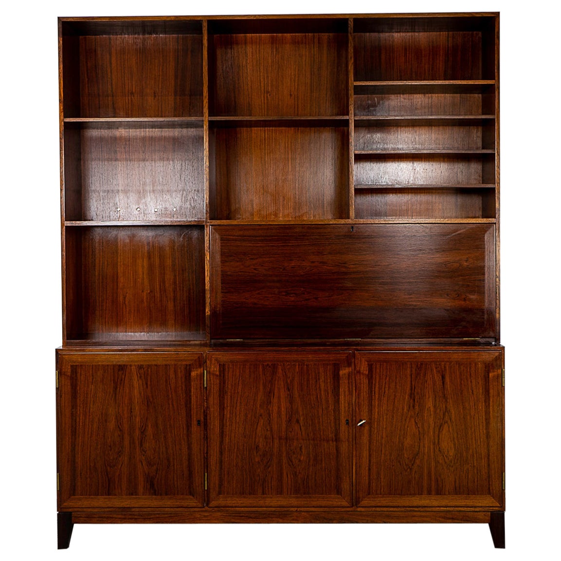 Bibliothèque/armoire danoise moderne en bois de rose du milieu du siècle dernier par Kai Winding  en vente
