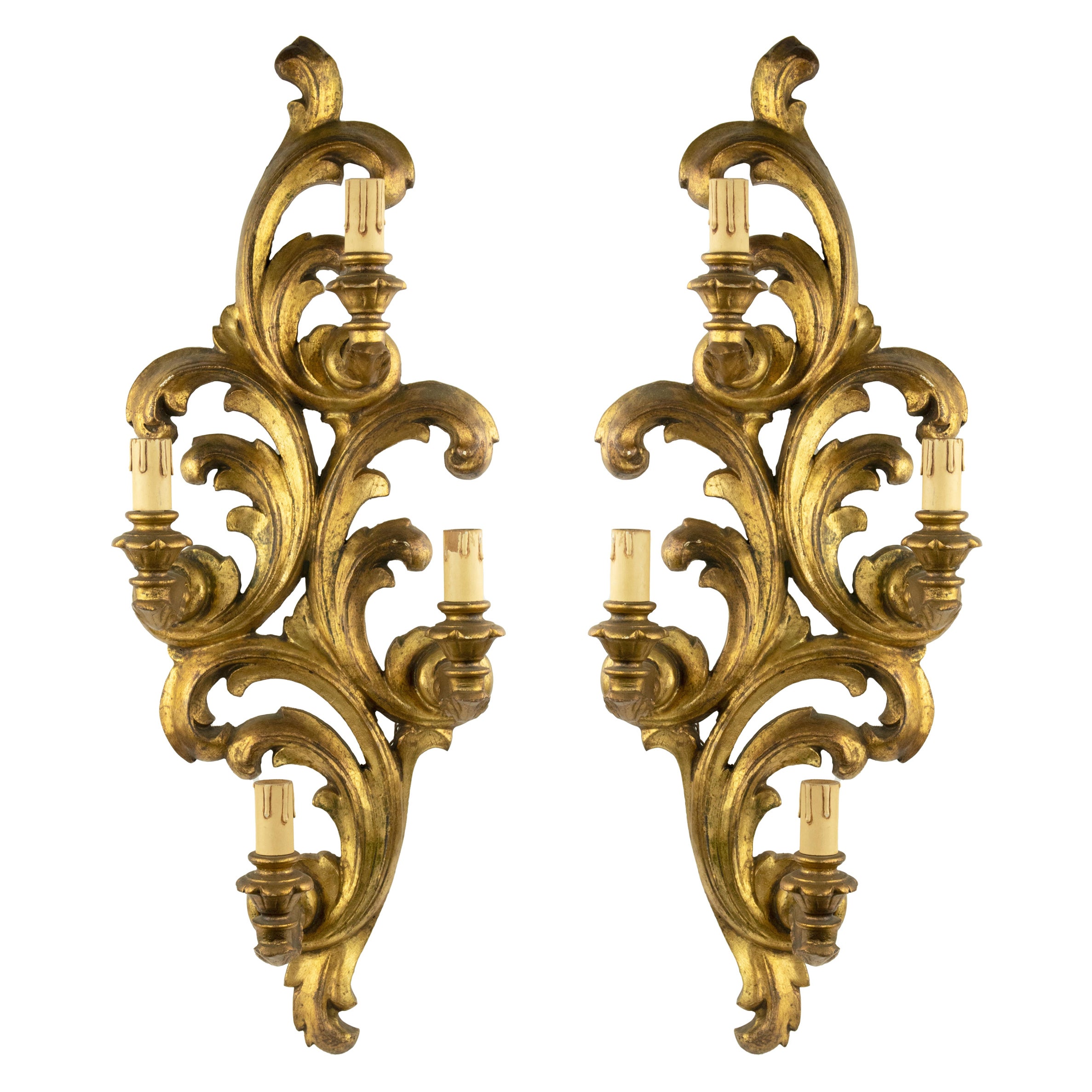 Pair of Ancient Gilded Wood Appliques, Italy, late 19th Century.