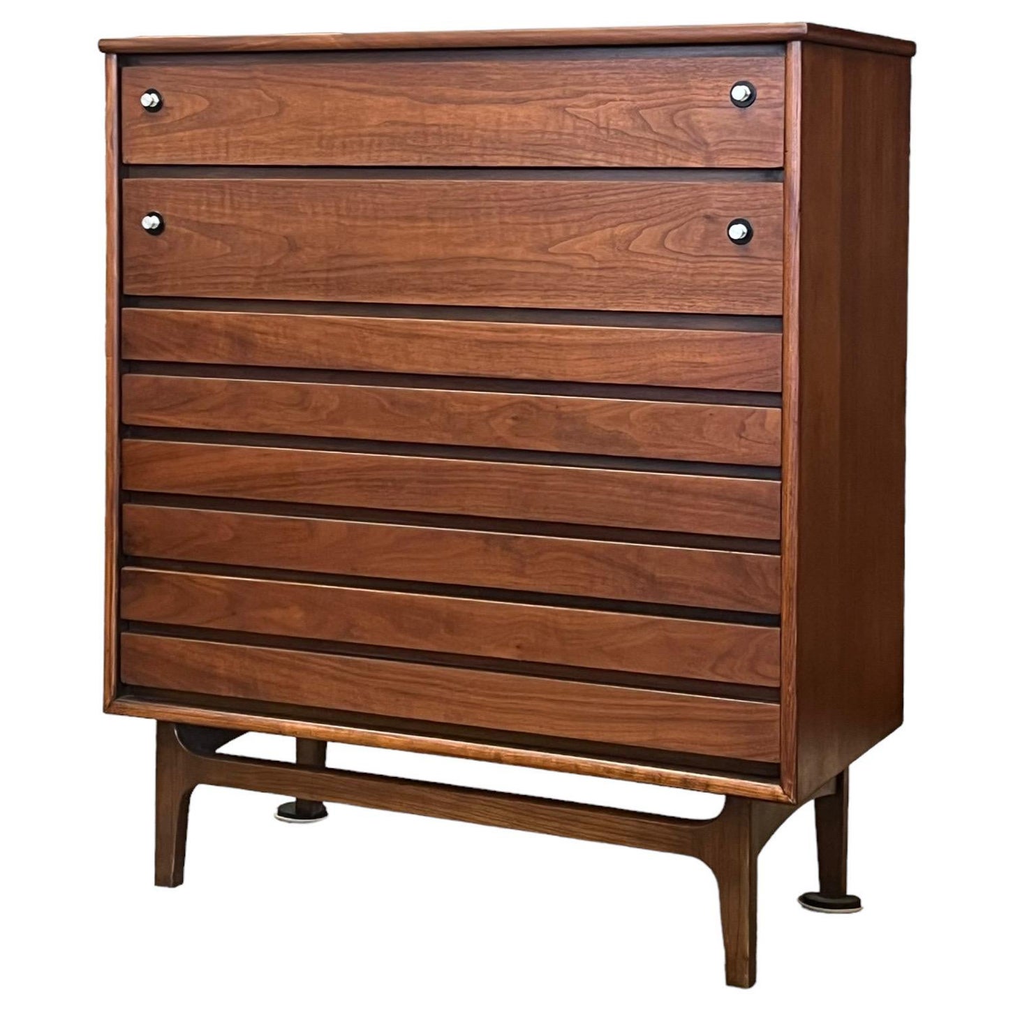 Vintage Mid Century Modern 5 Drawer Dresser by Stanley Dovetail Drawers For Sale