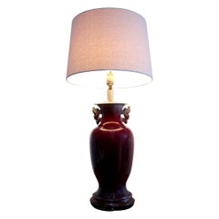 Exceptionnelle lampe de table Sang de Boeuf du 19e siècle, poignées décoratives