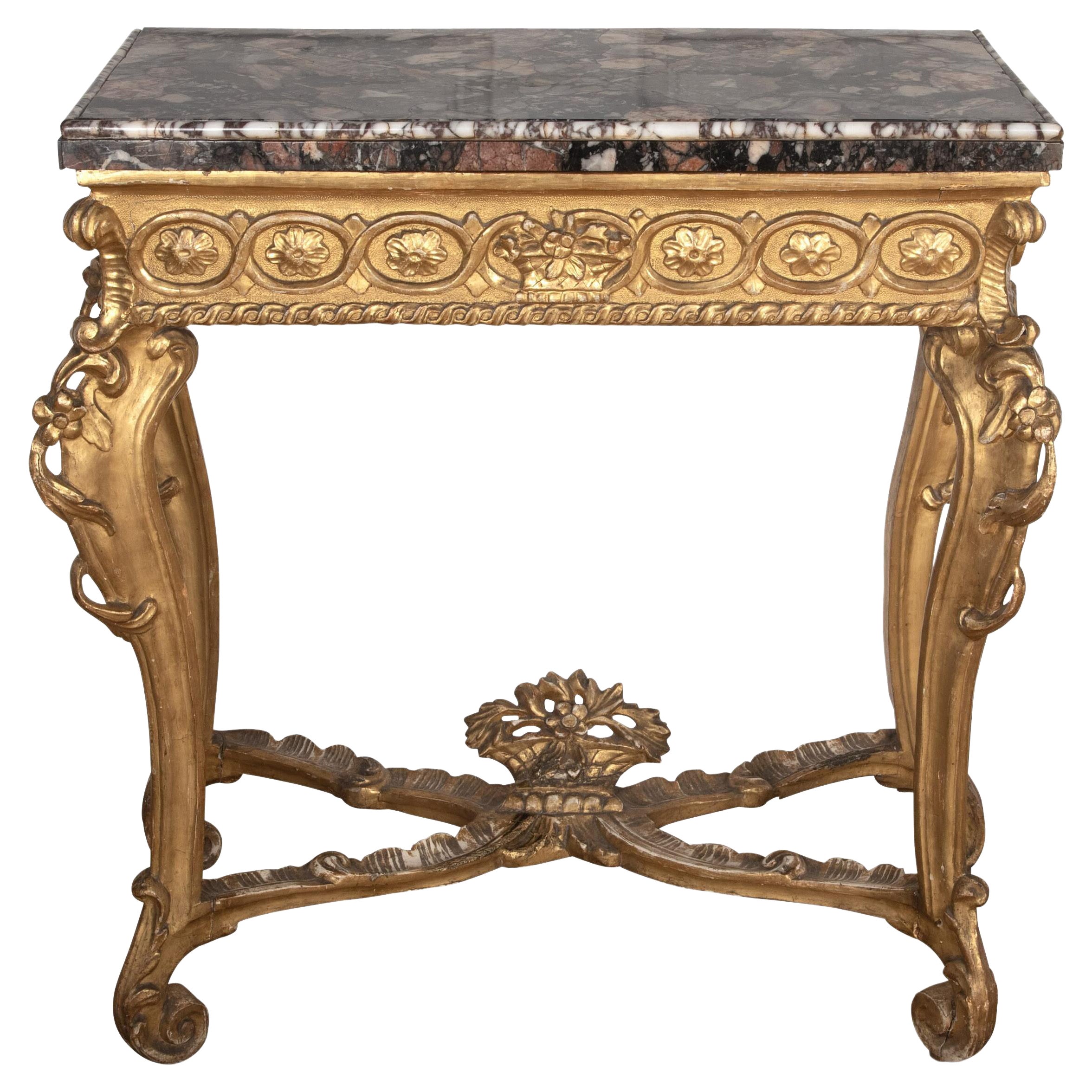 Mesa de muelle de madera dorada y tapa de mármol del siglo XVIII en venta