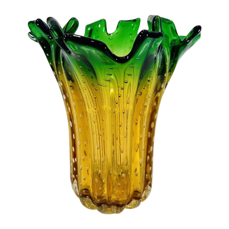 Vase in Murano Glass bicolor attributed to Fratelli Toso circa 1950 For Sale