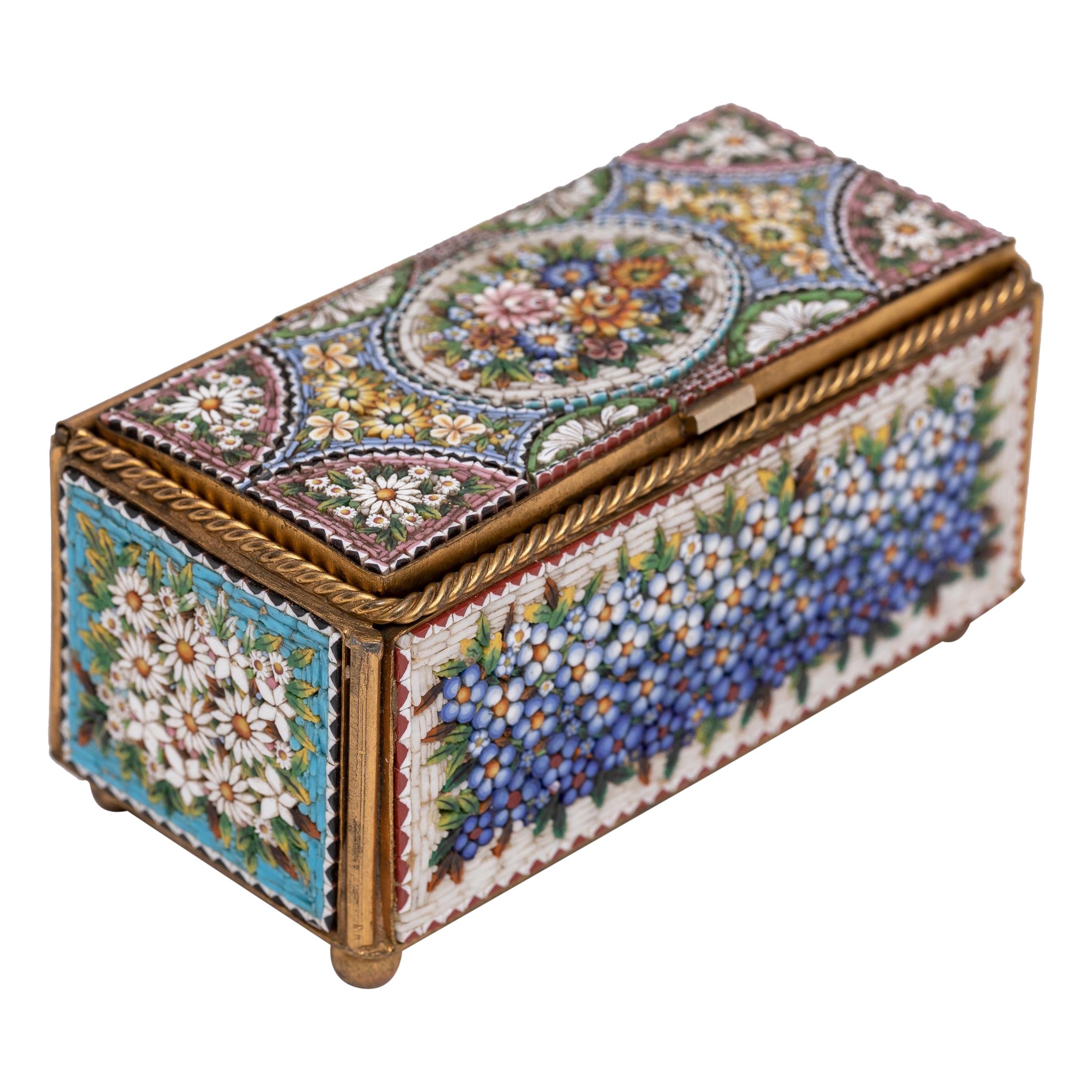 Ancienne boîte à bijoux italienne du 19ème siècle en micro-mosaïque à motifs floraux