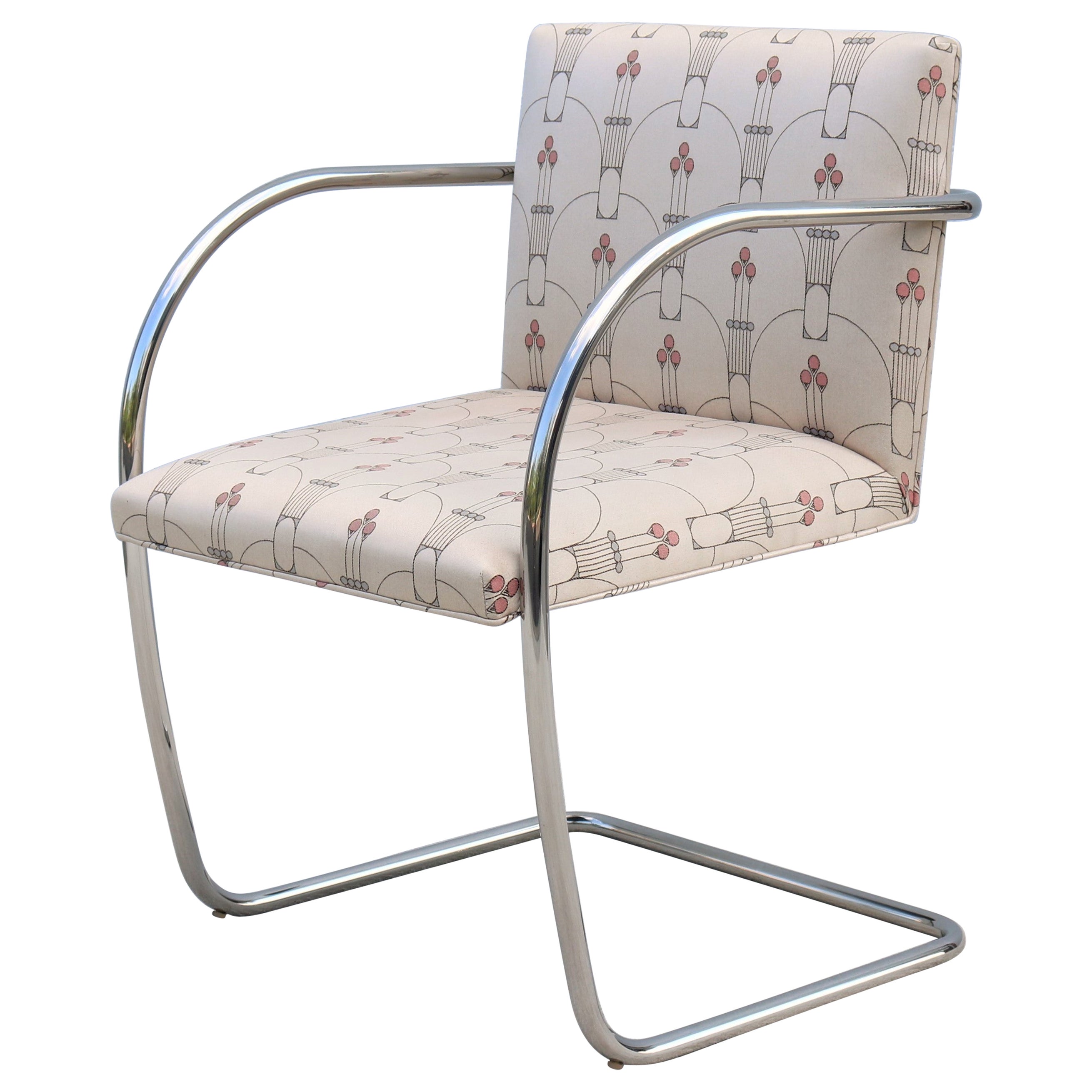 Chaise tubulaire beige Brno de Ludwig Mies van Der Rohe, moderne du milieu du siècle dernier en vente