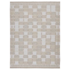 Rug & Kilim's skandinavischer Kilim-Teppich in Taupe und Blau mit geometrischen Mustern