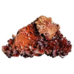 Cluster de cristal Vanadinite véritable sur matrice du Maroc (390 grammes)