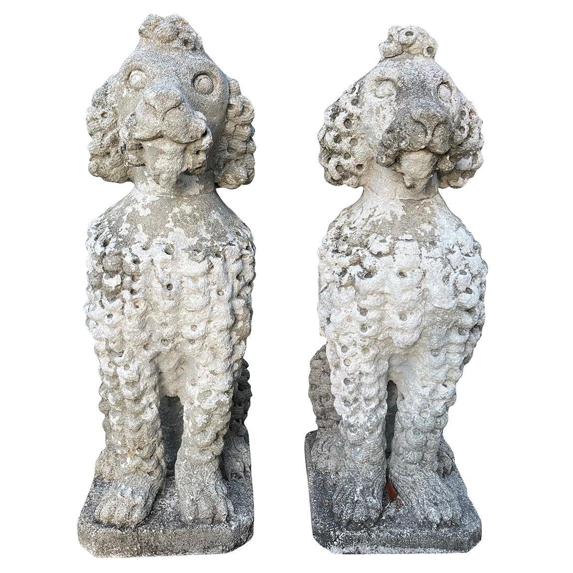 20ème siècle Vintage Paire de Statues de Jardin Caniche Chien Français