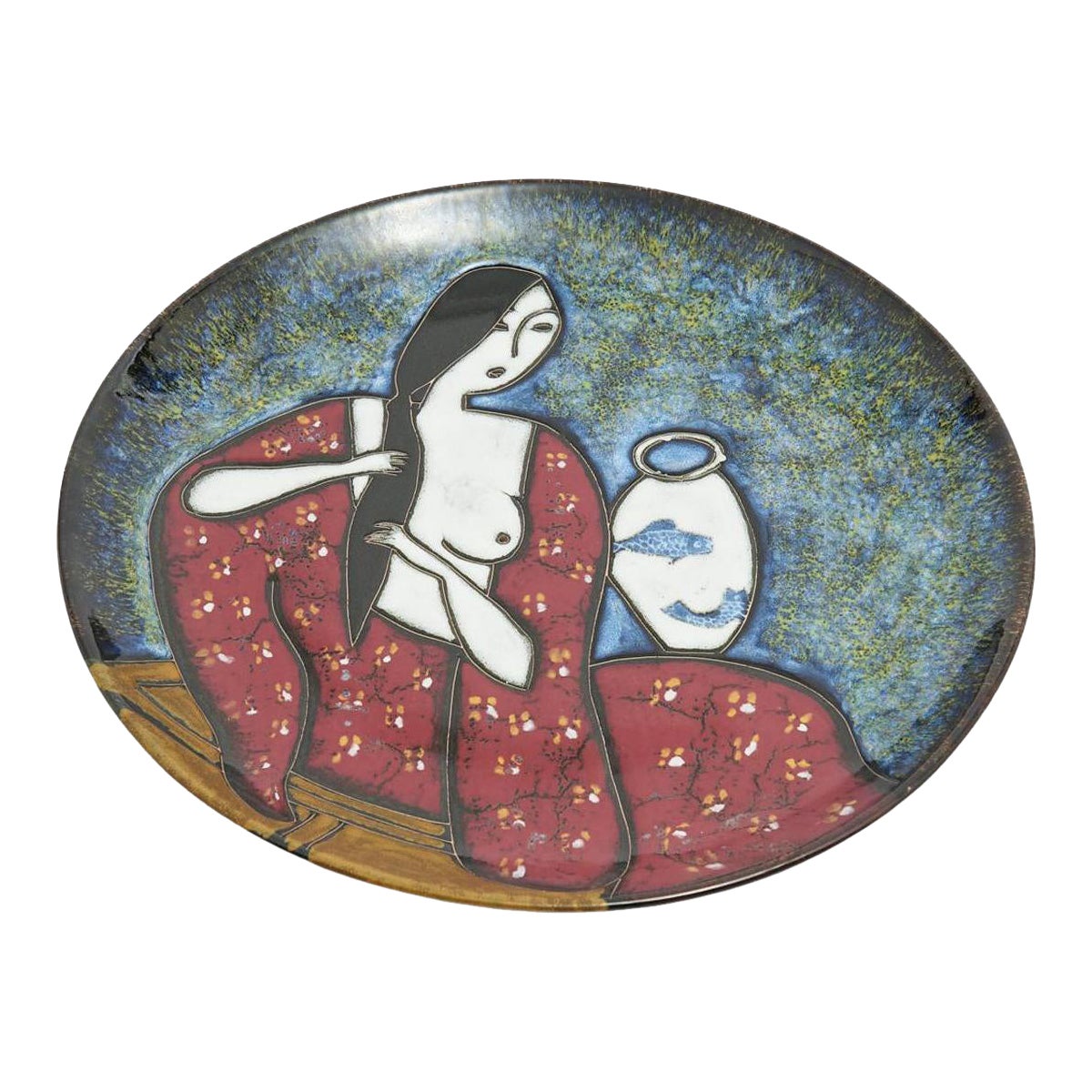 Assiette de présentation vintage en porcelaine émaillée représentant une femme asiatique, signée Subi, 20ème siècle en vente