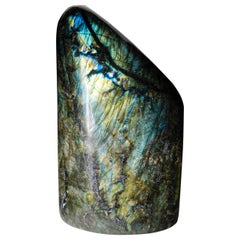 Forme libre en labradorite polie de Madagascar (13.8 kg)