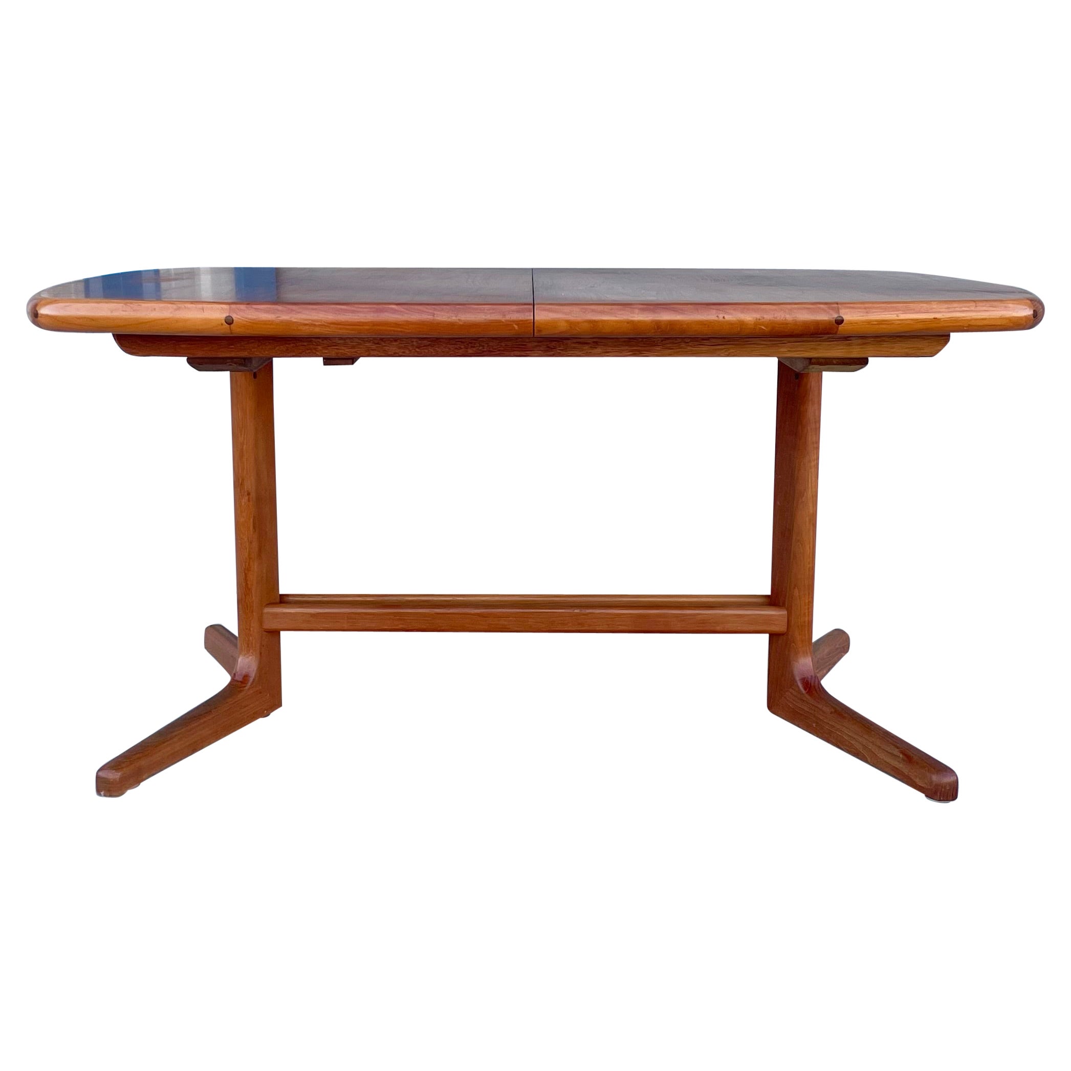 1960er Jahre Dänischer Moderner Teak-Esstisch im Angebot