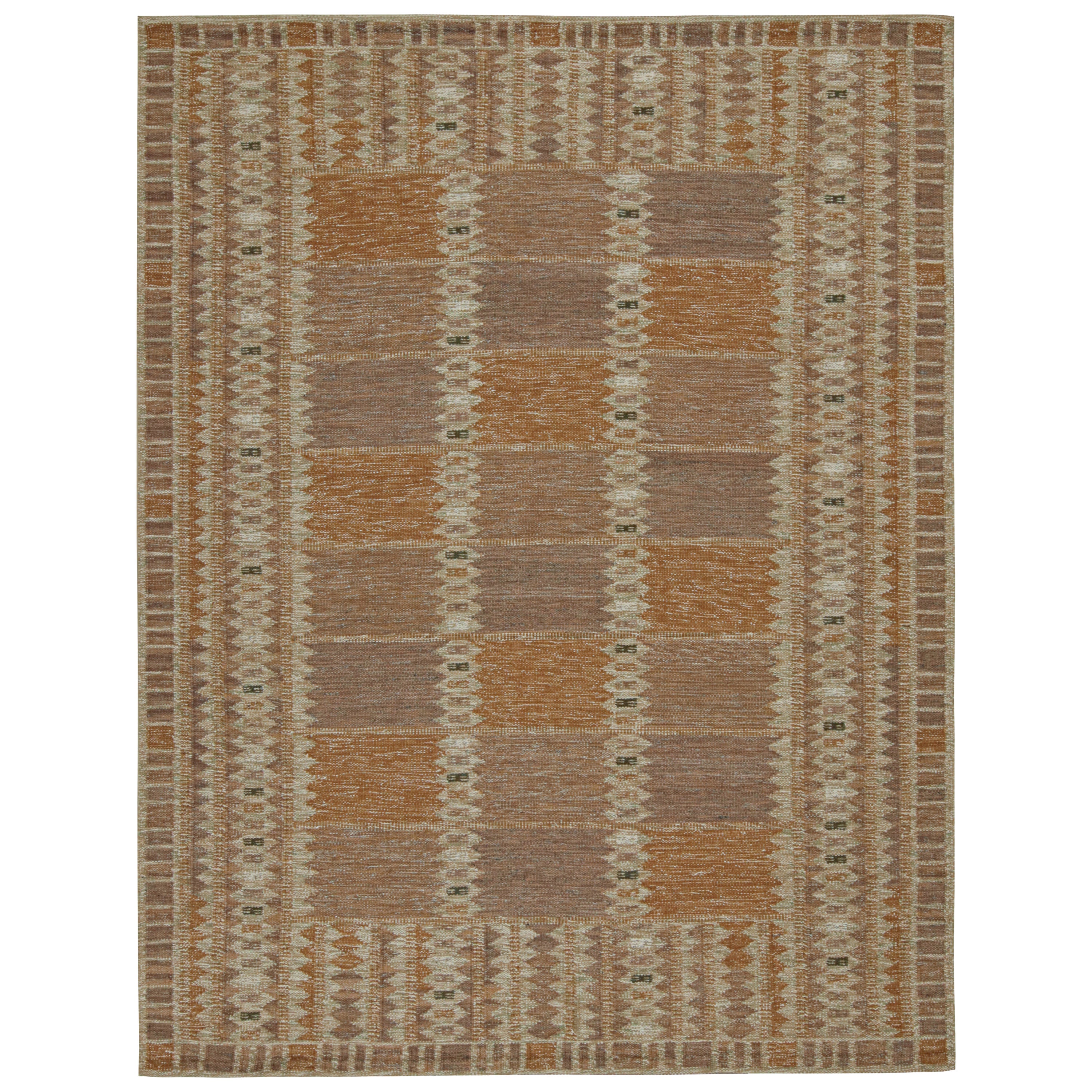 Rug & Kilim's skandinavischer Stil-Kilim mit beige-braunen, geometrischen Mustern