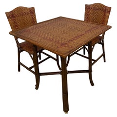 Table de jeu / table de petit déjeuner vintage en bambou tissé et deux chaises