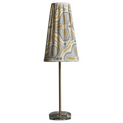 Lampe de table de designer suédois, laiton, verre, tissu, Suède, années 1950