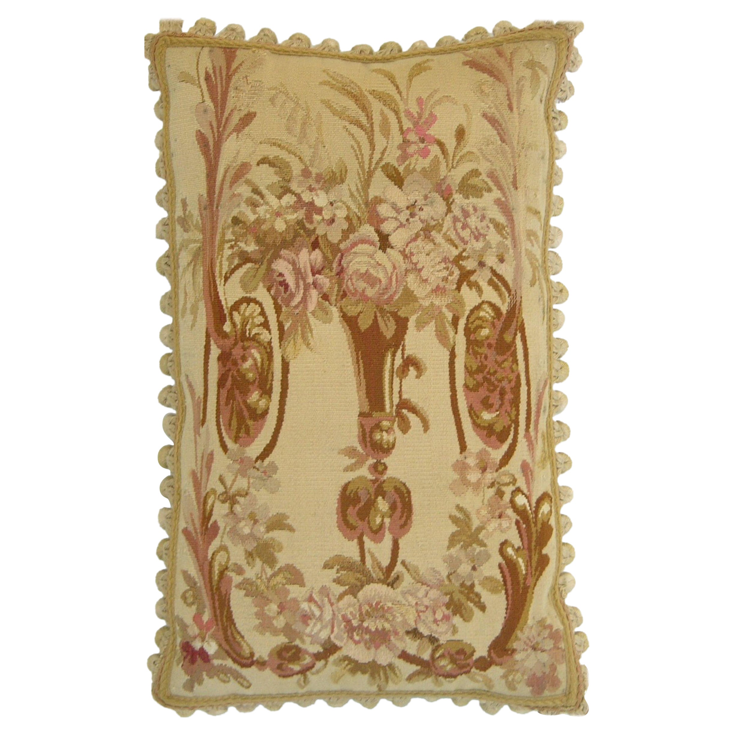 Coussin ancien en tapisserie française d'Aubusson datant d'environ 1870