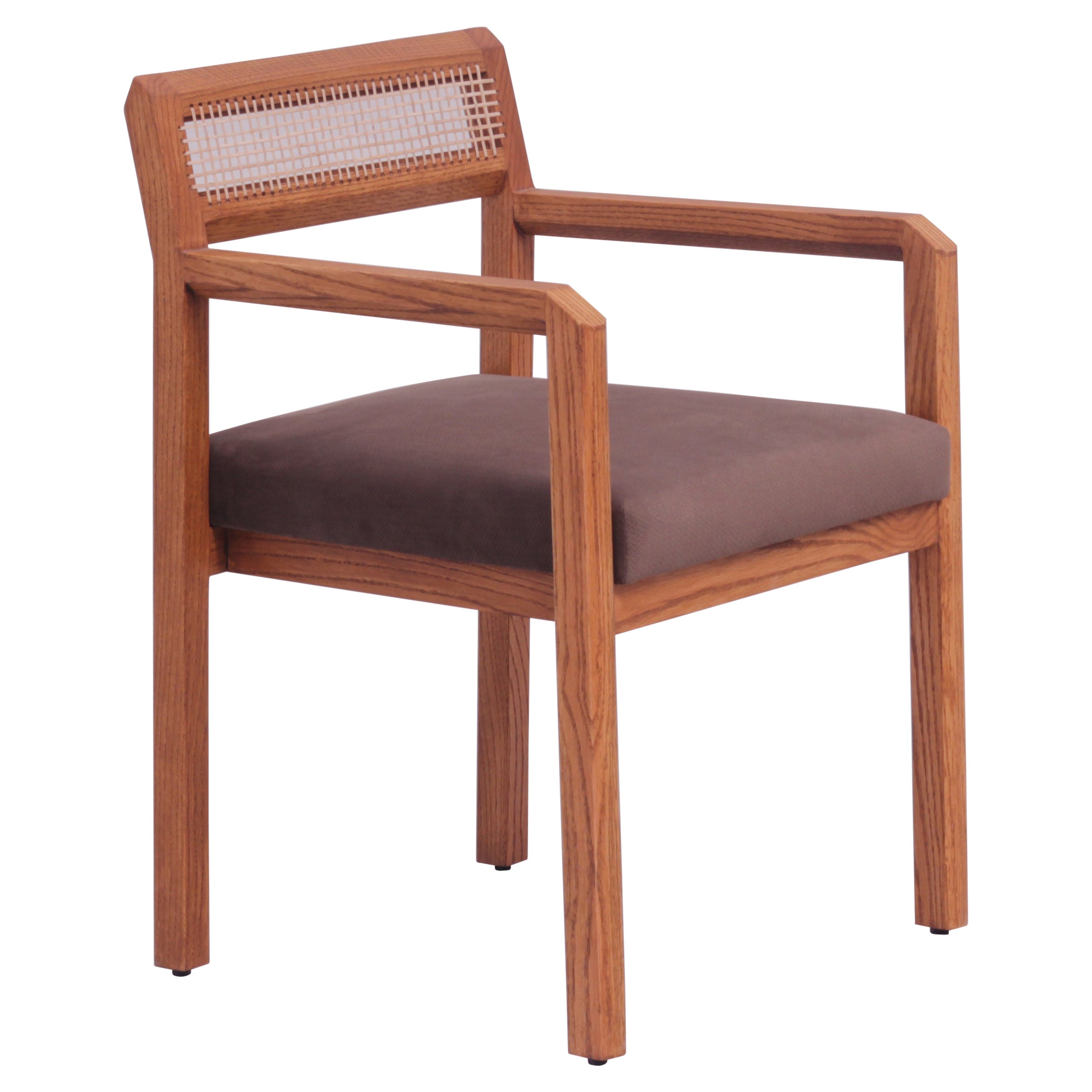 Chaise de salle à manger/de chevet en bois de chêne massif, fabriquée à la main, avec accoudoir et canne tressée.