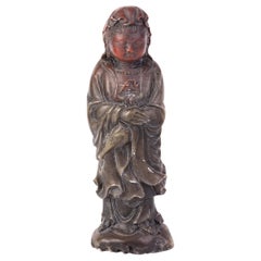 Sculpture chinoise Quanyin en pierre de savon sculptée du 19ème siècle Qing